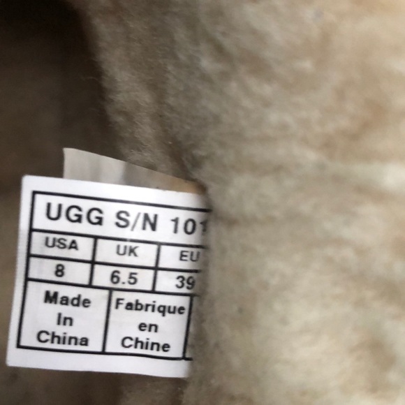 UGG - Picture 10 of 13